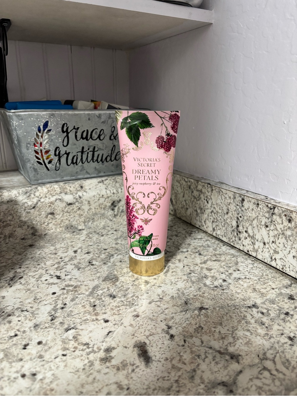 VICTORIAS SECRET - Dreamy Petals Lotion